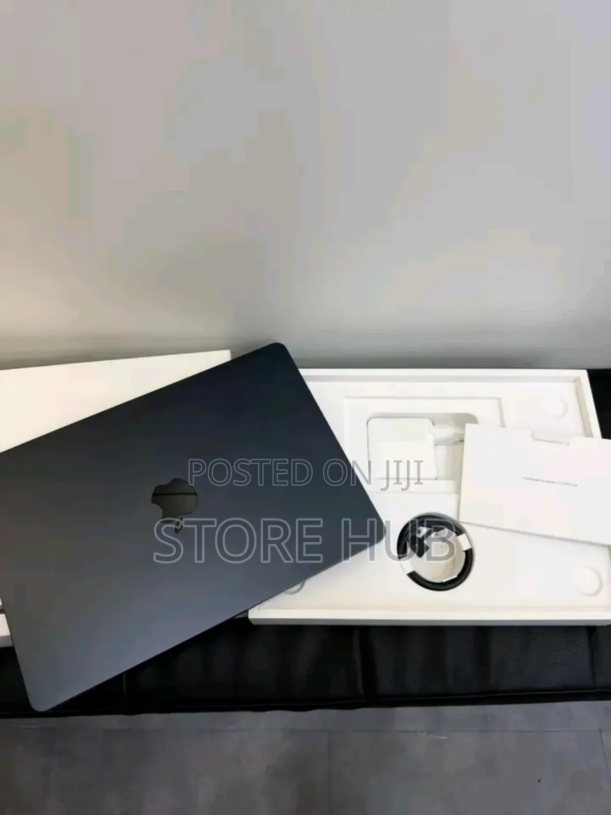 New Laptop Apple MacBook Air 16GB Apple M4 SSD 512GB