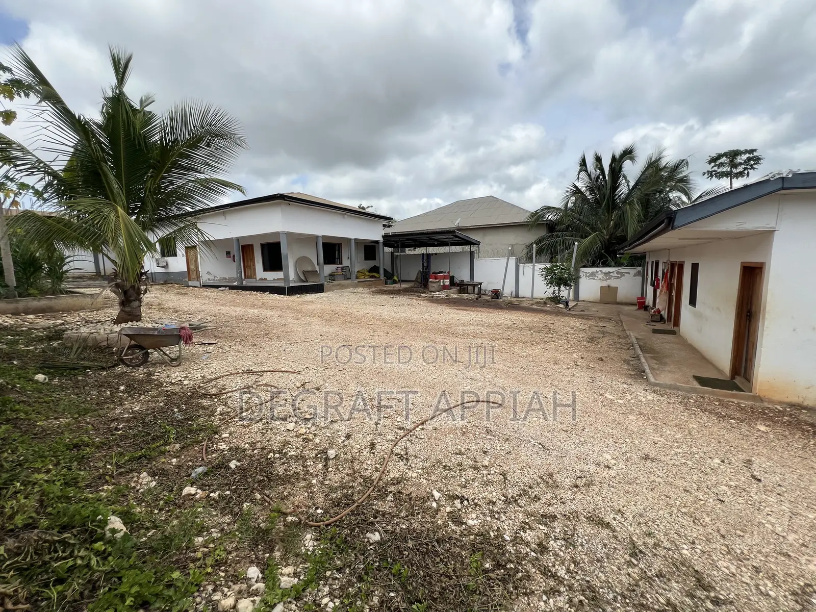 3bdrm House in Santasi Pakyi, Kumasi Metropolitan for sale