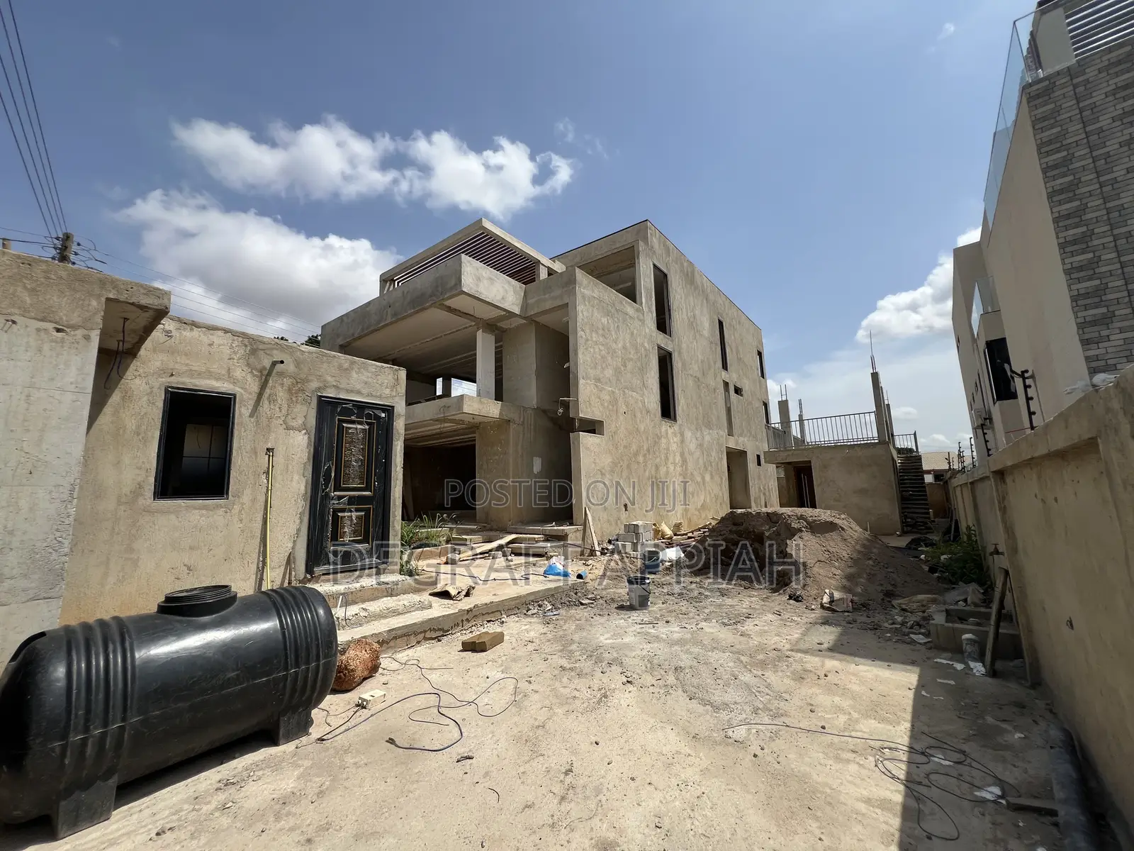 4bdrm House in Ahodwo Tuc, Kumasi Metropolitan for sale