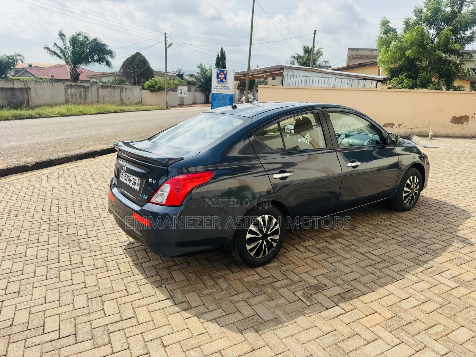 Nissan Sentra SV 4dr Sedan (1.8L 4cyl CVT) 2015 Blue