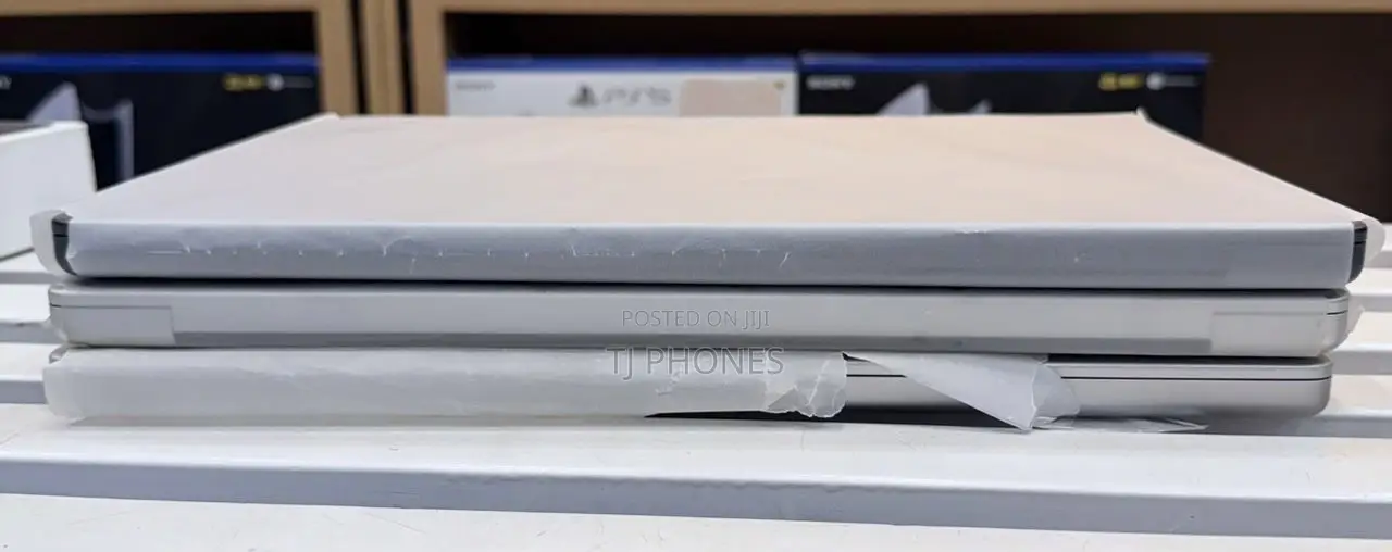 New Laptop Apple MacBook Pro 2024 M4 Pro 48GB Apple M4 Pro SSD 512GB