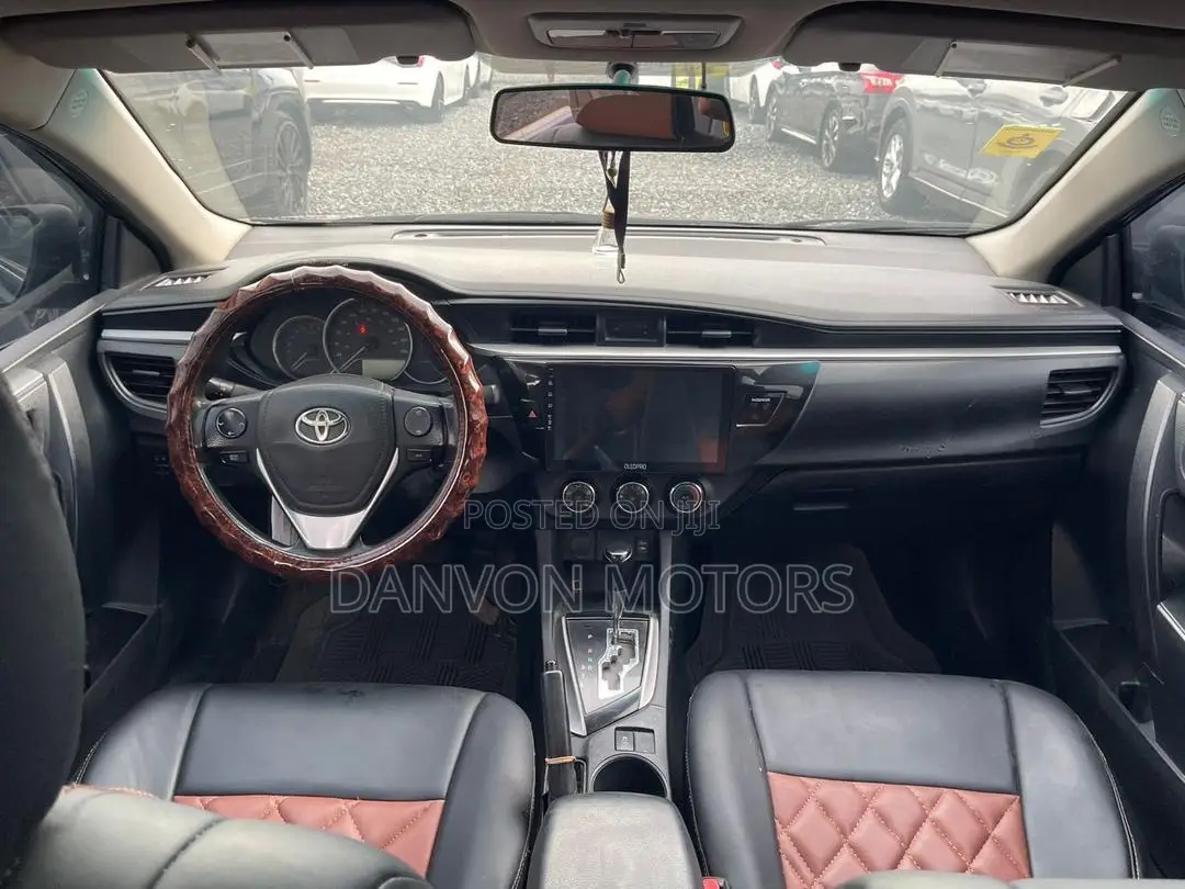 Toyota Corolla 2016 Black
