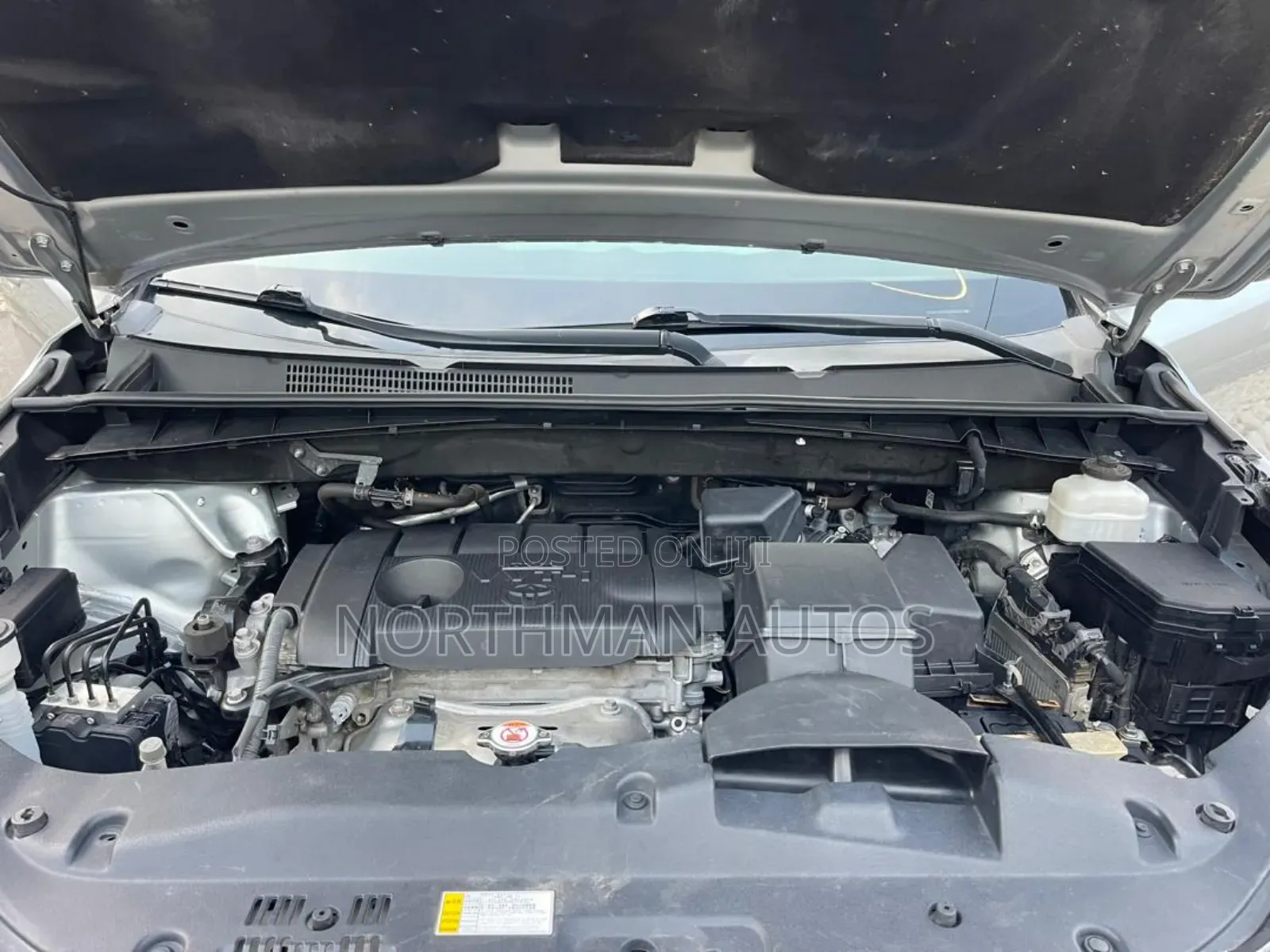 Toyota Highlander LE 2019 Silver