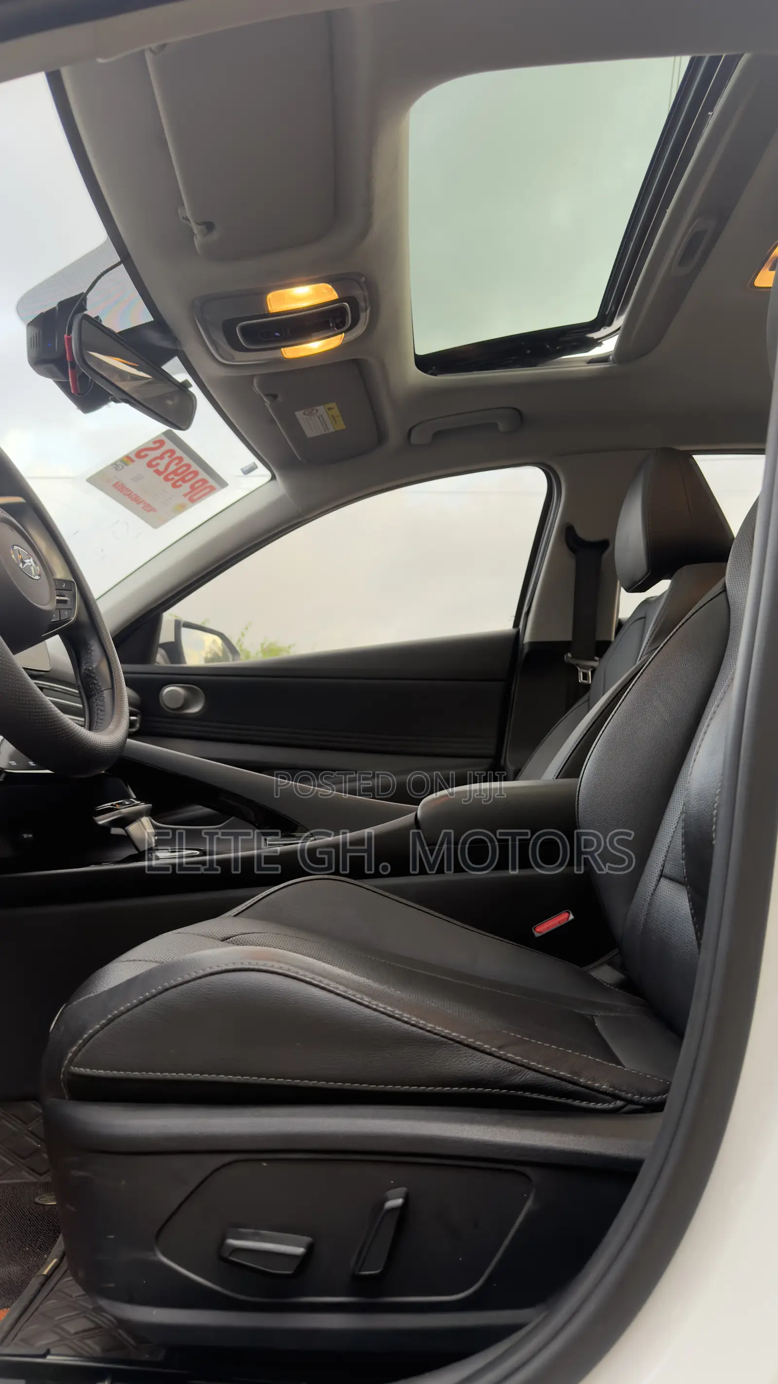 Hyundai Elantra 2023 White