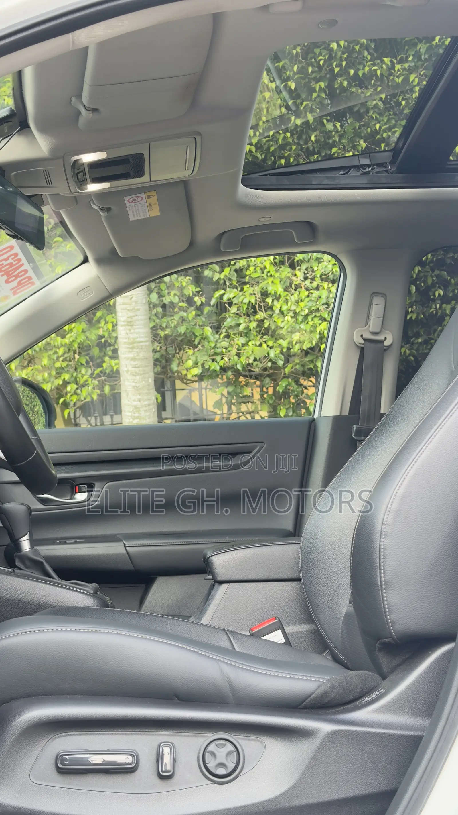 Honda CR-V 2023 White