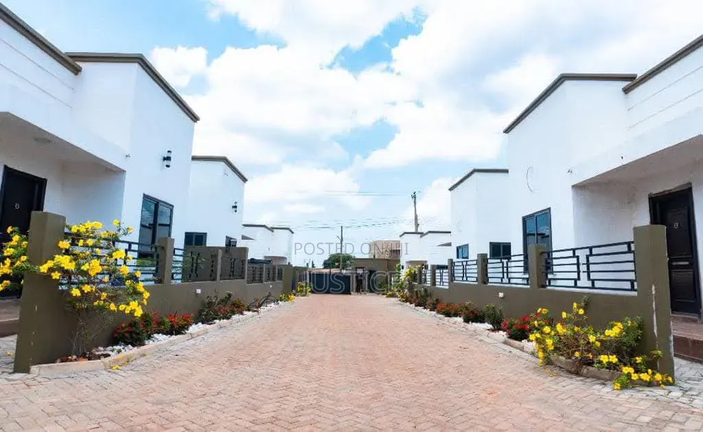3bdrm House in Agbogba, Cemetery Area for sale