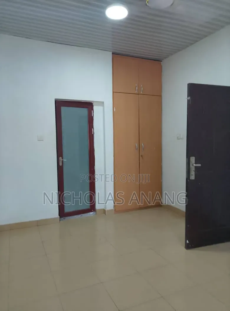 3bdrm Apartment in The Dorns Properties, New Town for rent