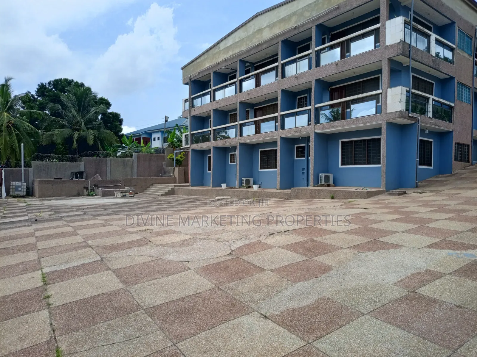 Hotel Fully Furnished of 16 Rooms at Kwahu
