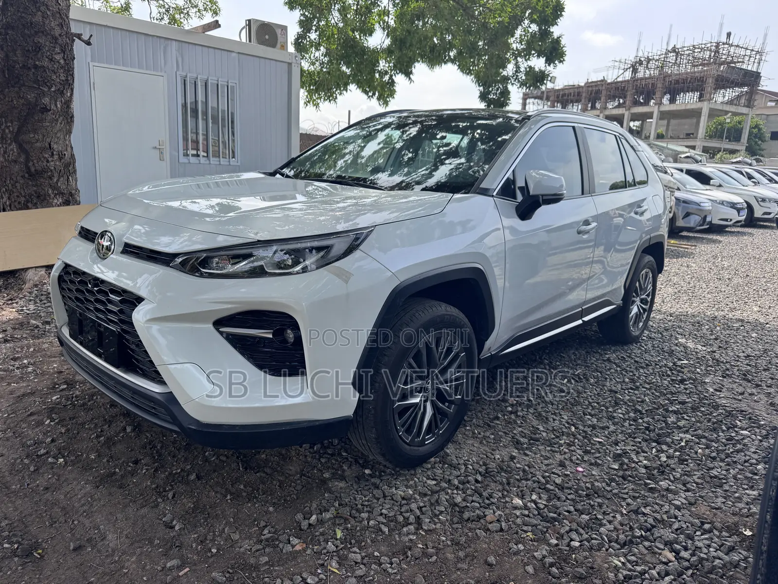 Toyota RAV4 2022 White