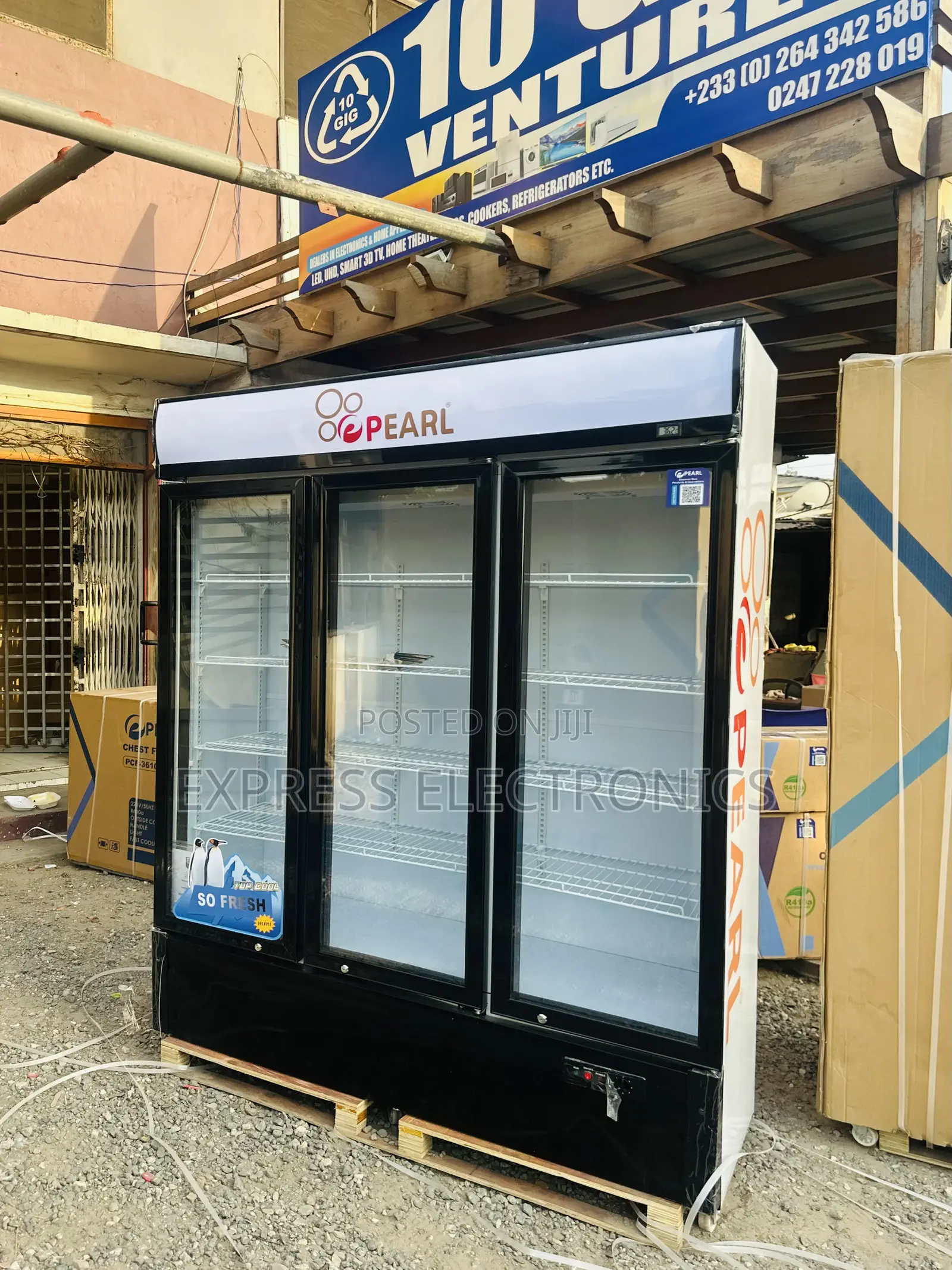Spectacular Performance Display Fridge Pearl PVC-1540