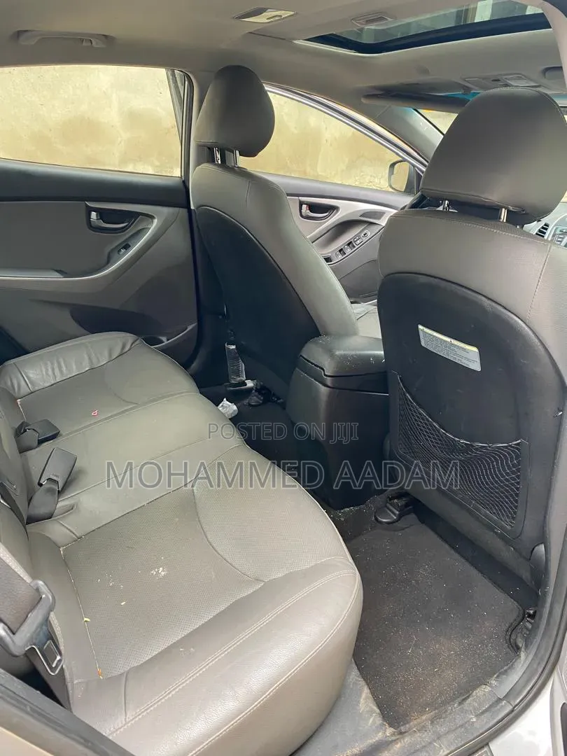 Hyundai Elantra Limited Sedan FWD (1.8L 4cyl 6A) 2016 Gray