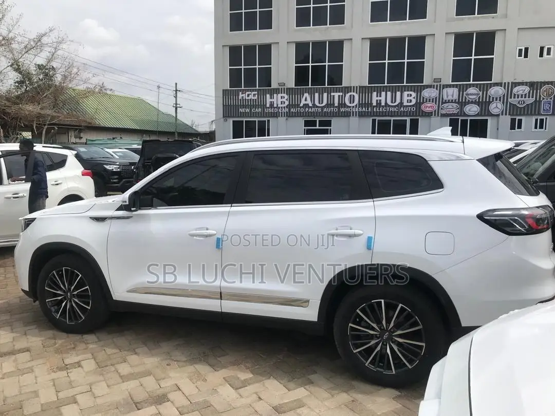 Chery Tiggo 8 2023 White