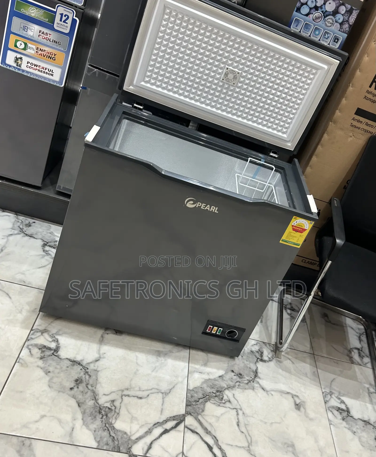 Essential Pearl PCF-2620-13m 199l Single-Door Electric Chest Freezer