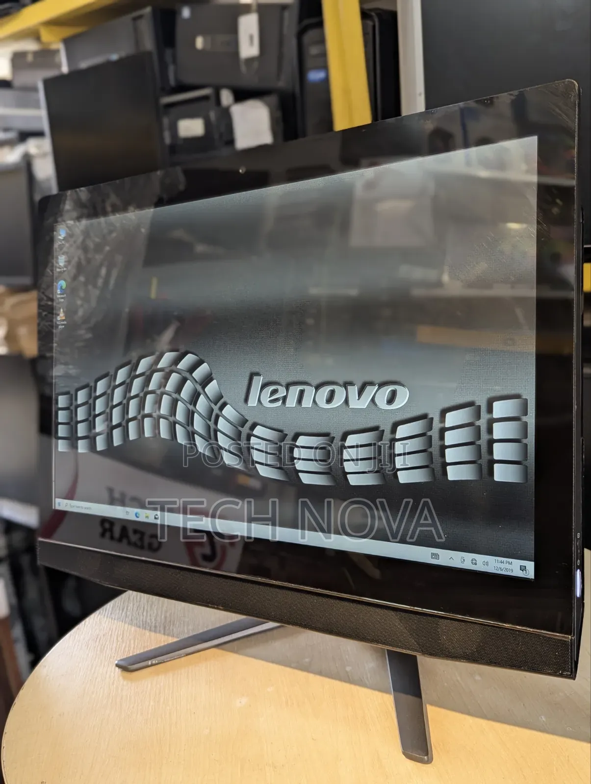 Desktop Computer Lenovo ideacentre AIO 520 8GB Intel Core i5 HDD 1T