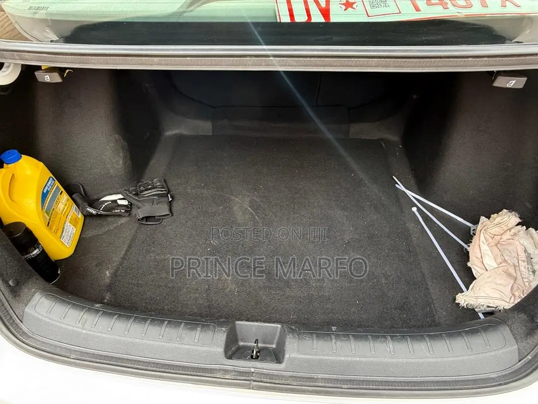 Honda Civic Sport CVT 2023 White
