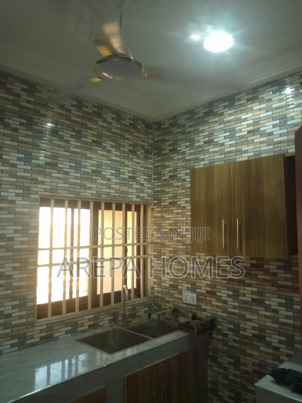 2bdrm Apartment in Arepa Homes, Zongo Junction for rent