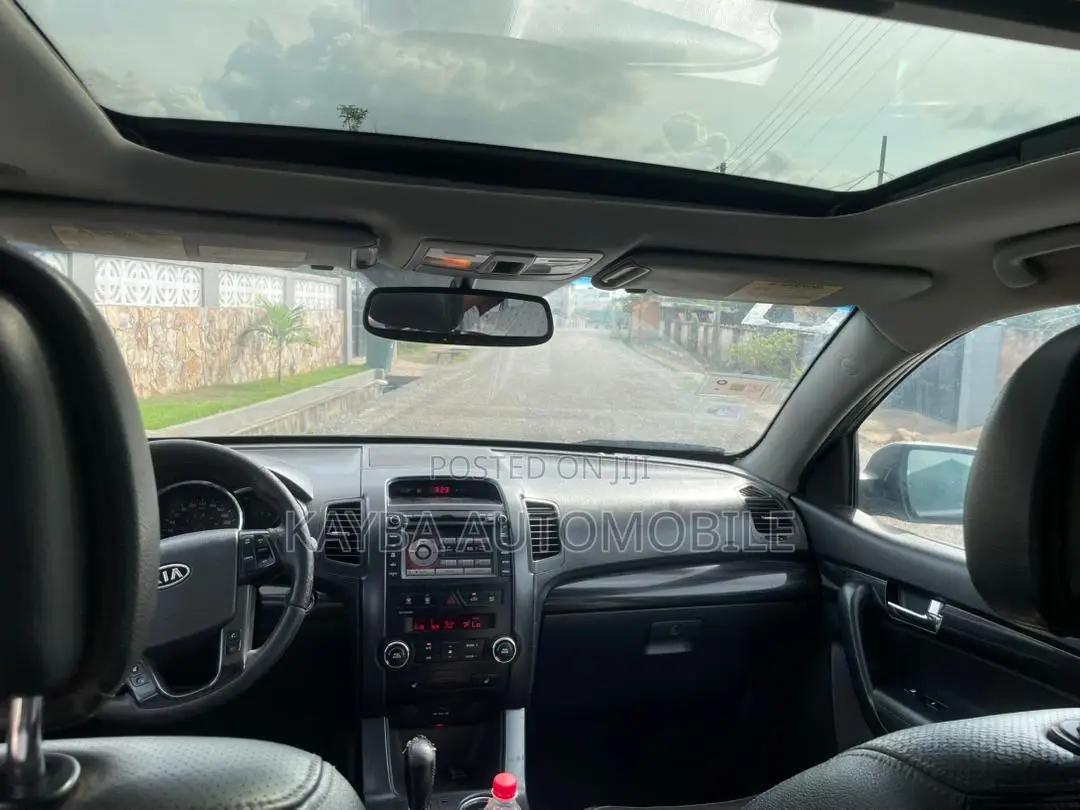 Kia Sorento 2011 Gold