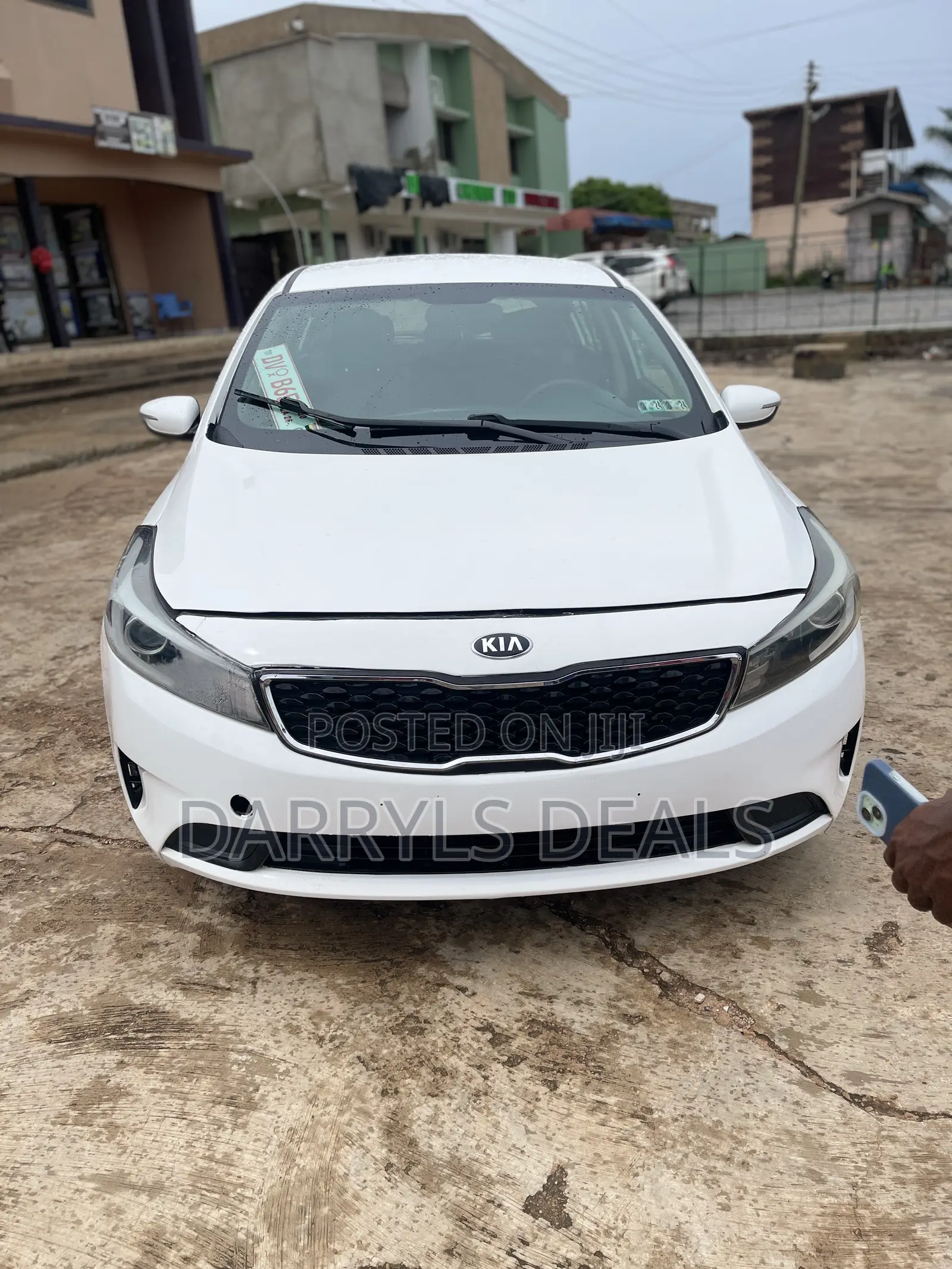 Kia Forte SX Hatchback 2017 White
