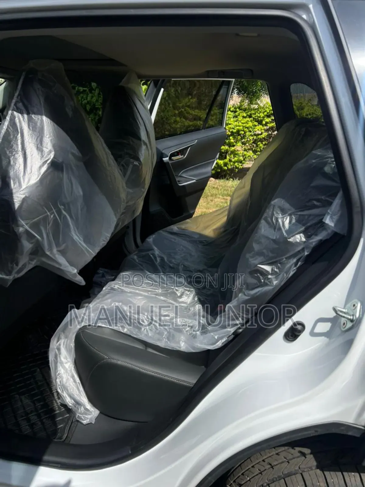 Toyota RAV4 LE FWD 2023 White