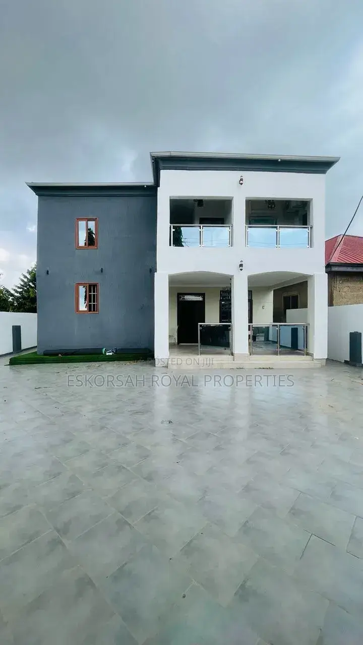 Furnished 6bdrm House in Ablekuma Ga Odumase, Galilea for sale