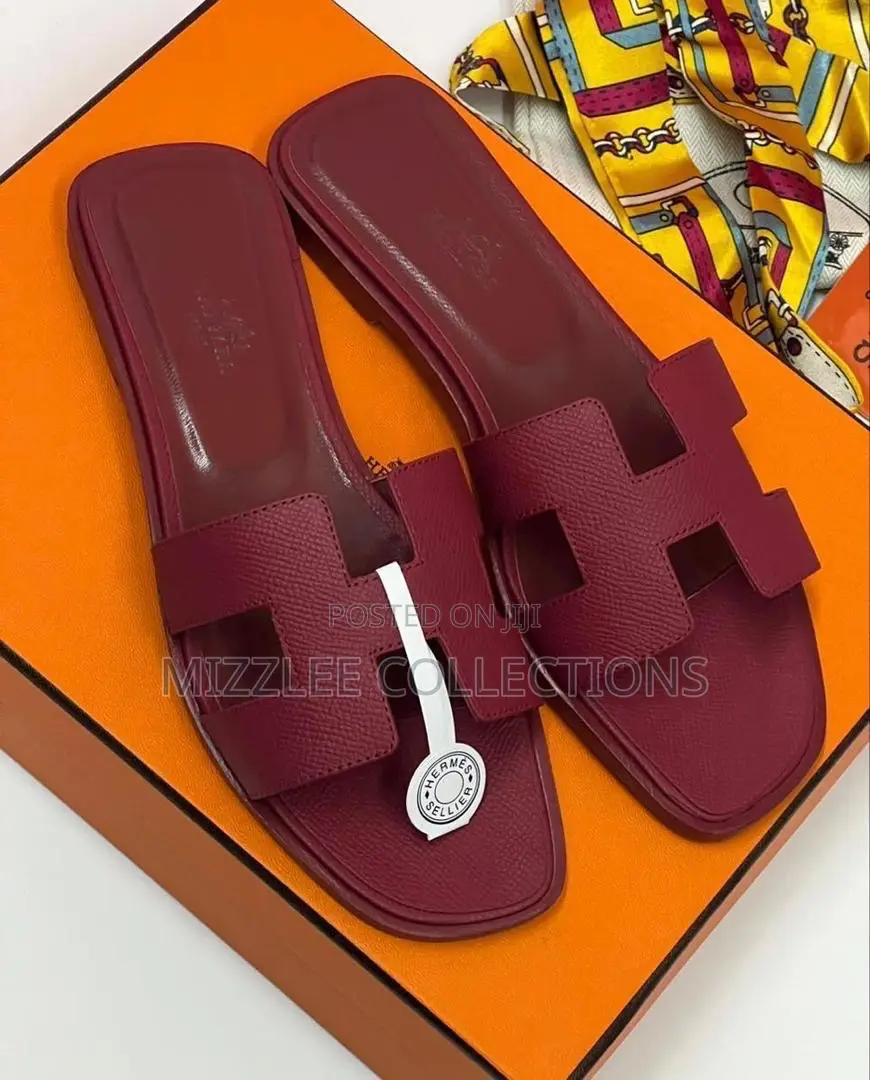 Beautiful Ladies Hermes Slippers