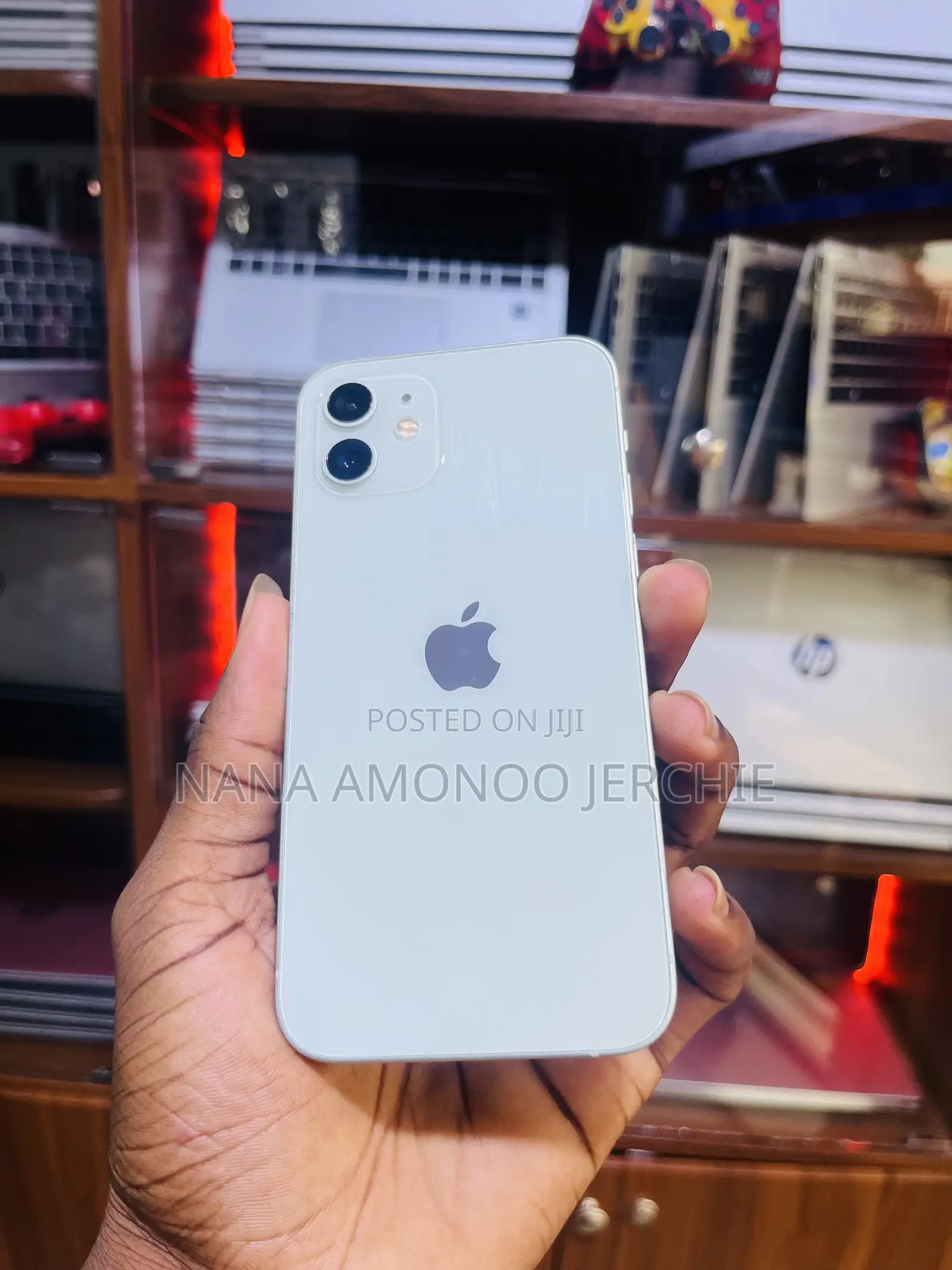 Apple iPhone 12 64 GB