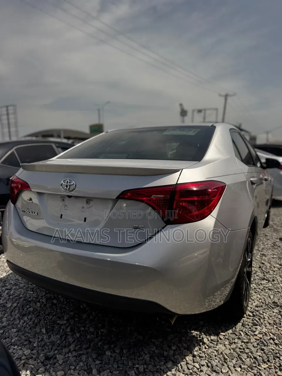 Toyota Corolla SE Special Edition 4dr Sedan (1.8L 4cyl CVT) 2017 Silver