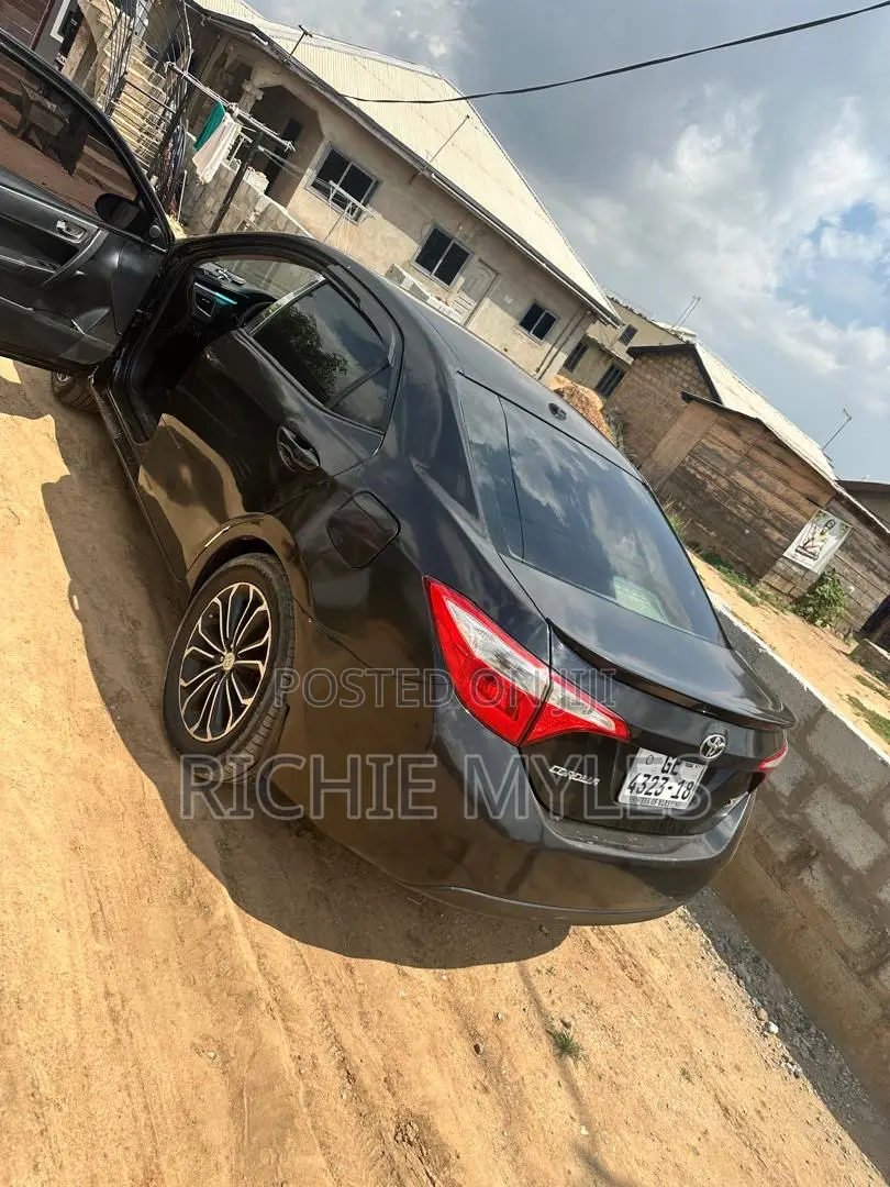 Toyota Corolla S 4dr Sedan (1.8L 4cyl CVT) 2016 Black