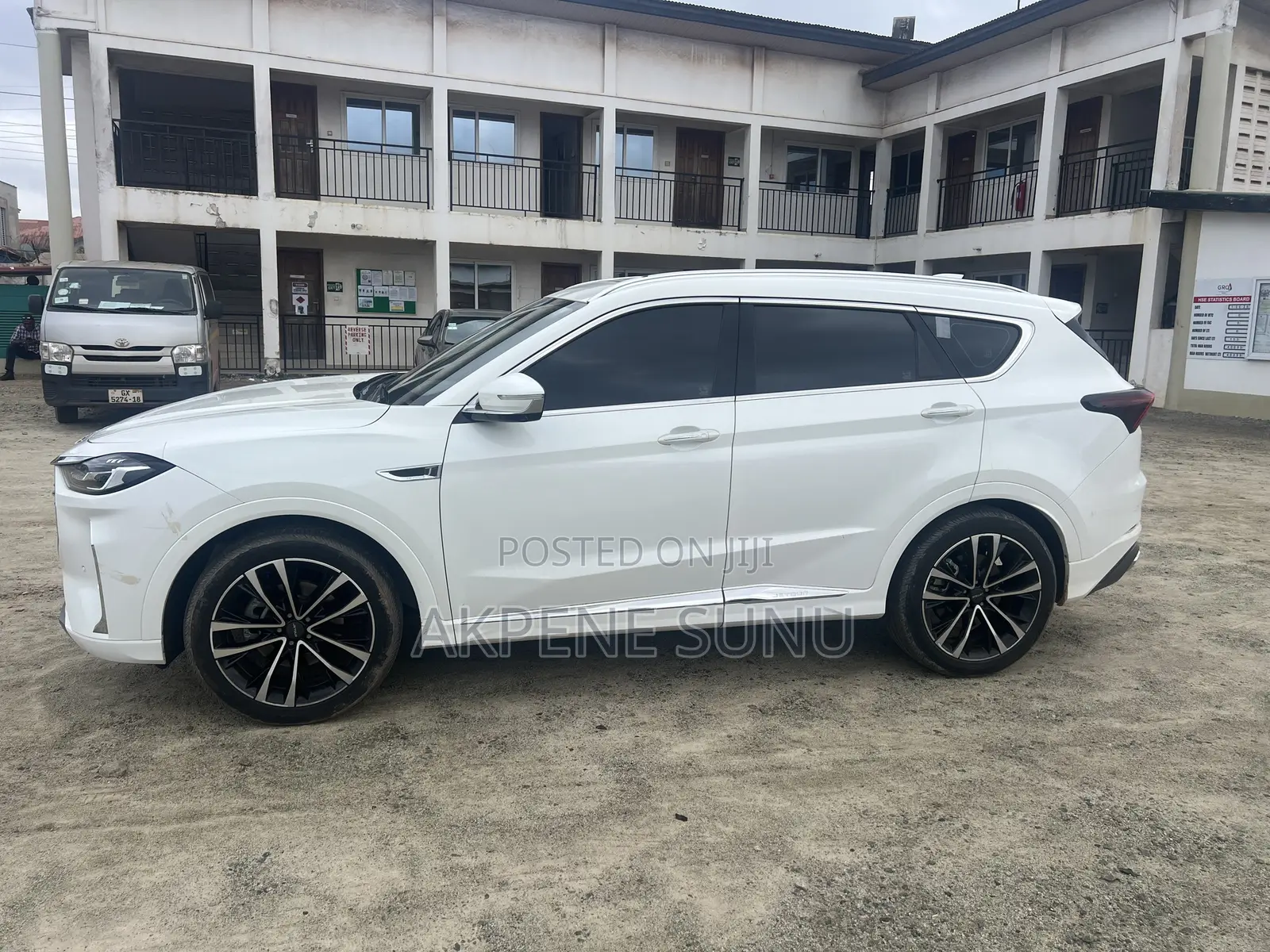 Jetour X70 Plus 1.6 7-Seater FWD 2021 White