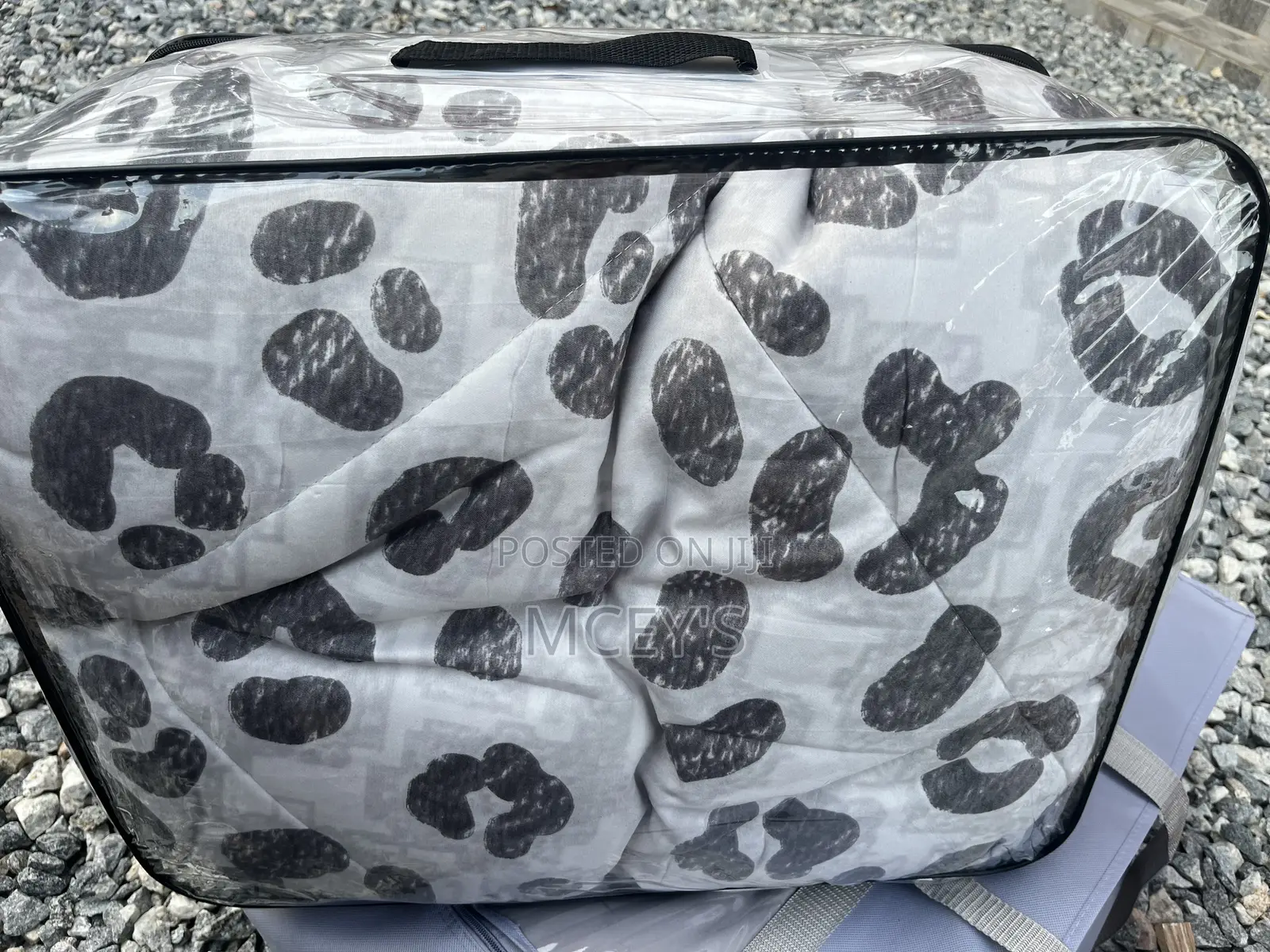 Duvet With Bedsheets