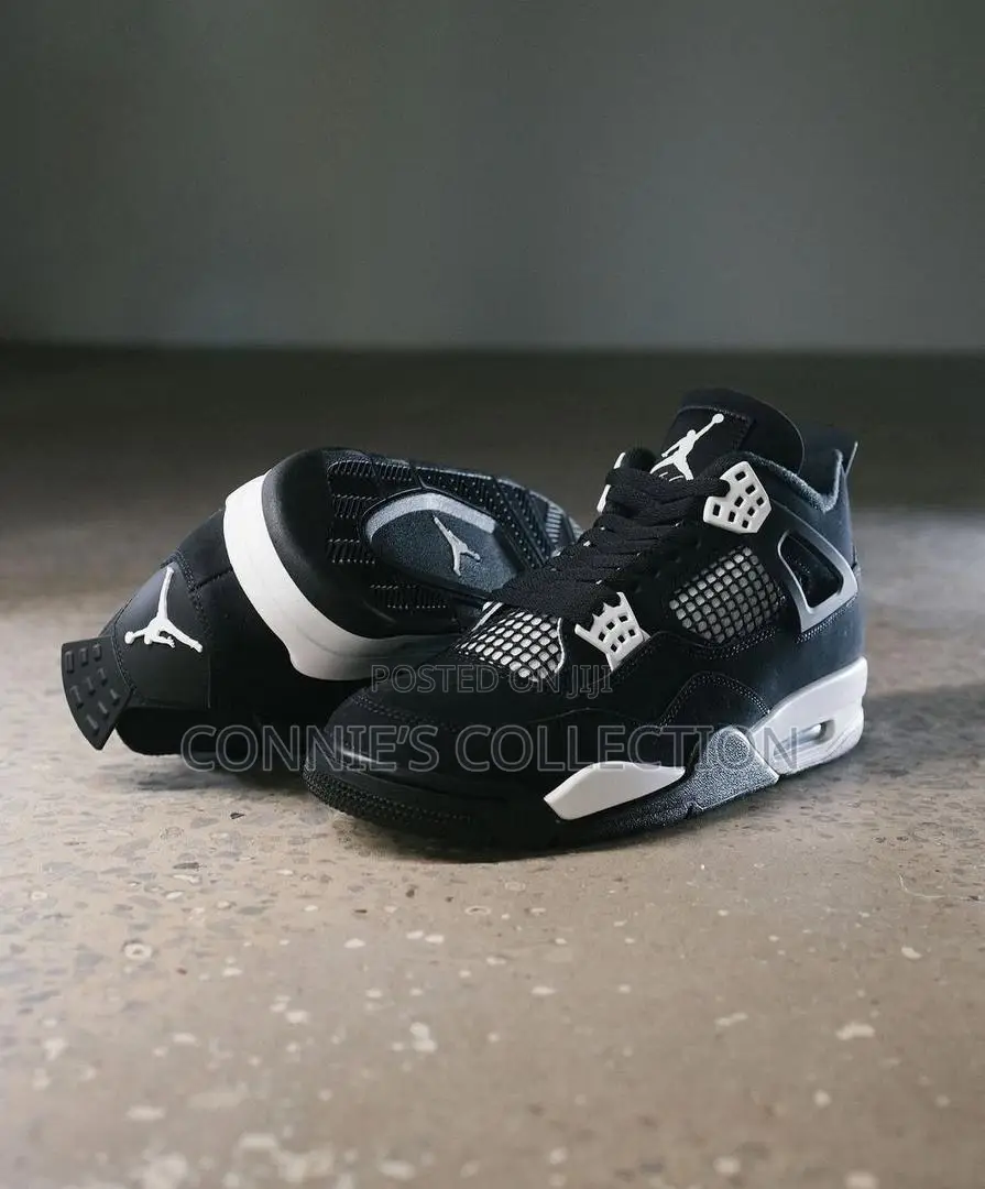 Nike Air Jordan 4 Retro