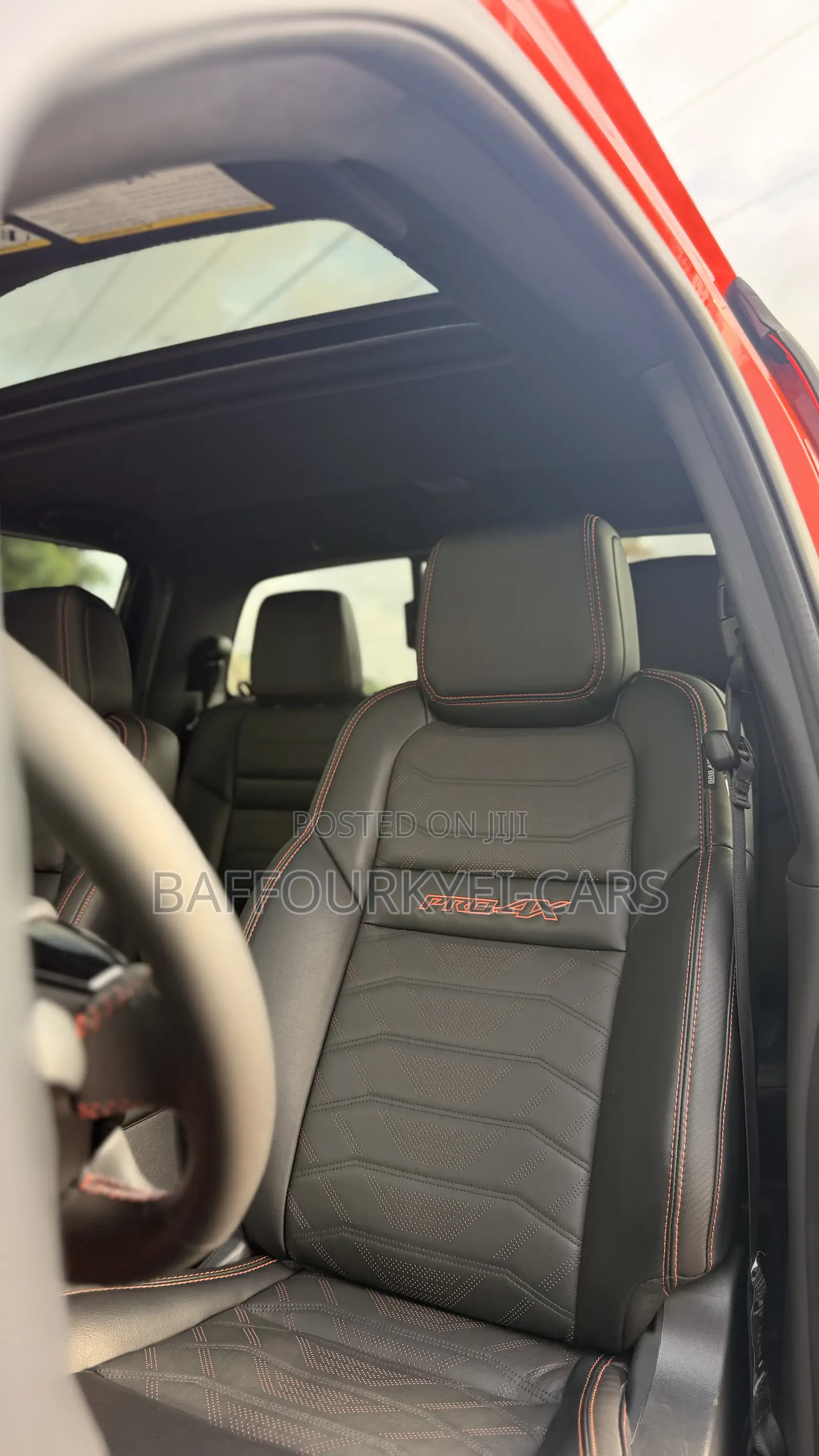 Nissan Frontier Crew Cab 4x4 PRO-4X 2025 Red