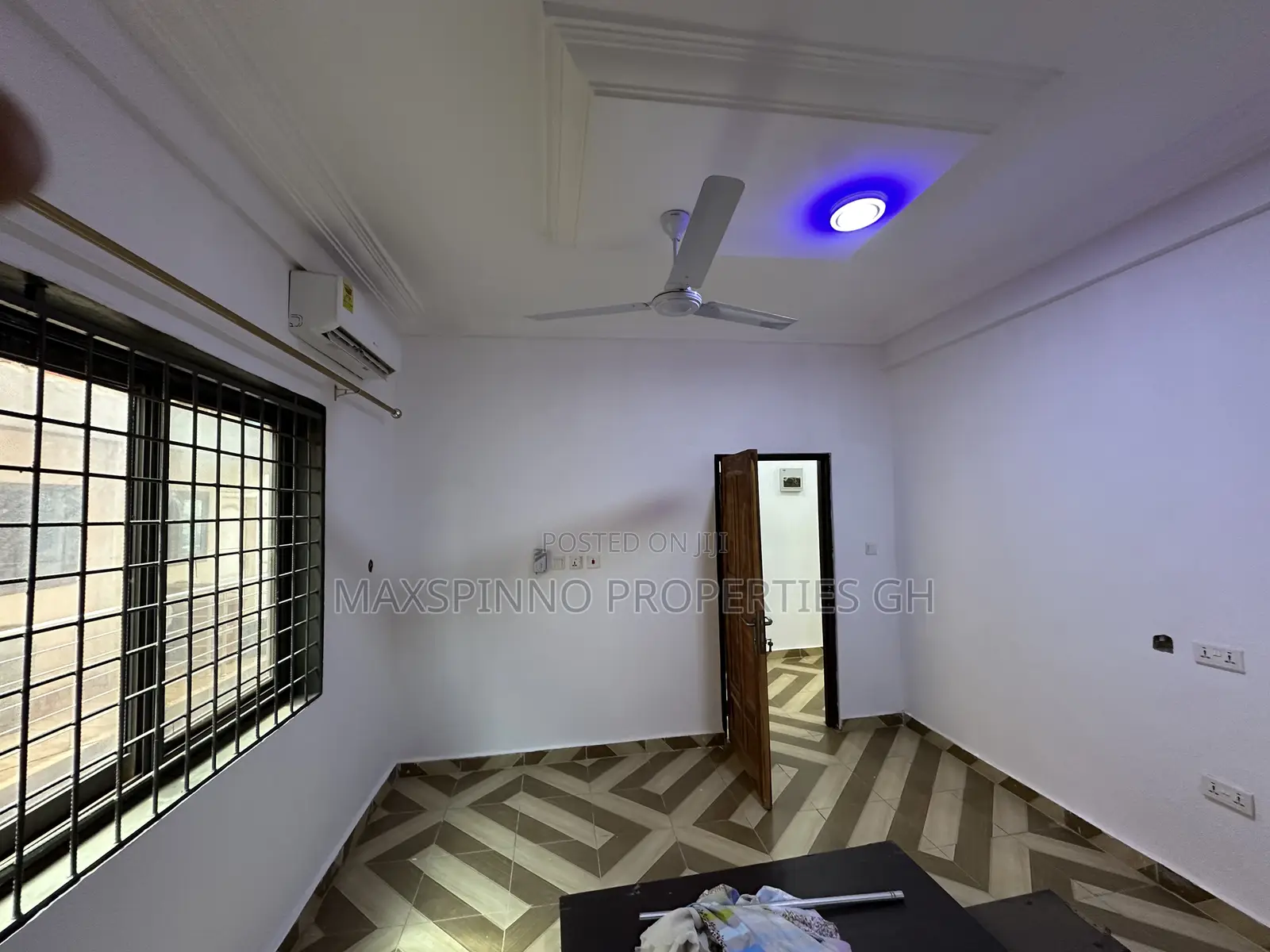 1bdrm Apartment in Maxspinno Properties, Frafraha for rent