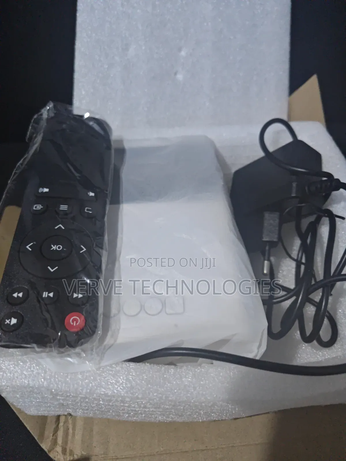 Portable Hd Projector (Black Version)