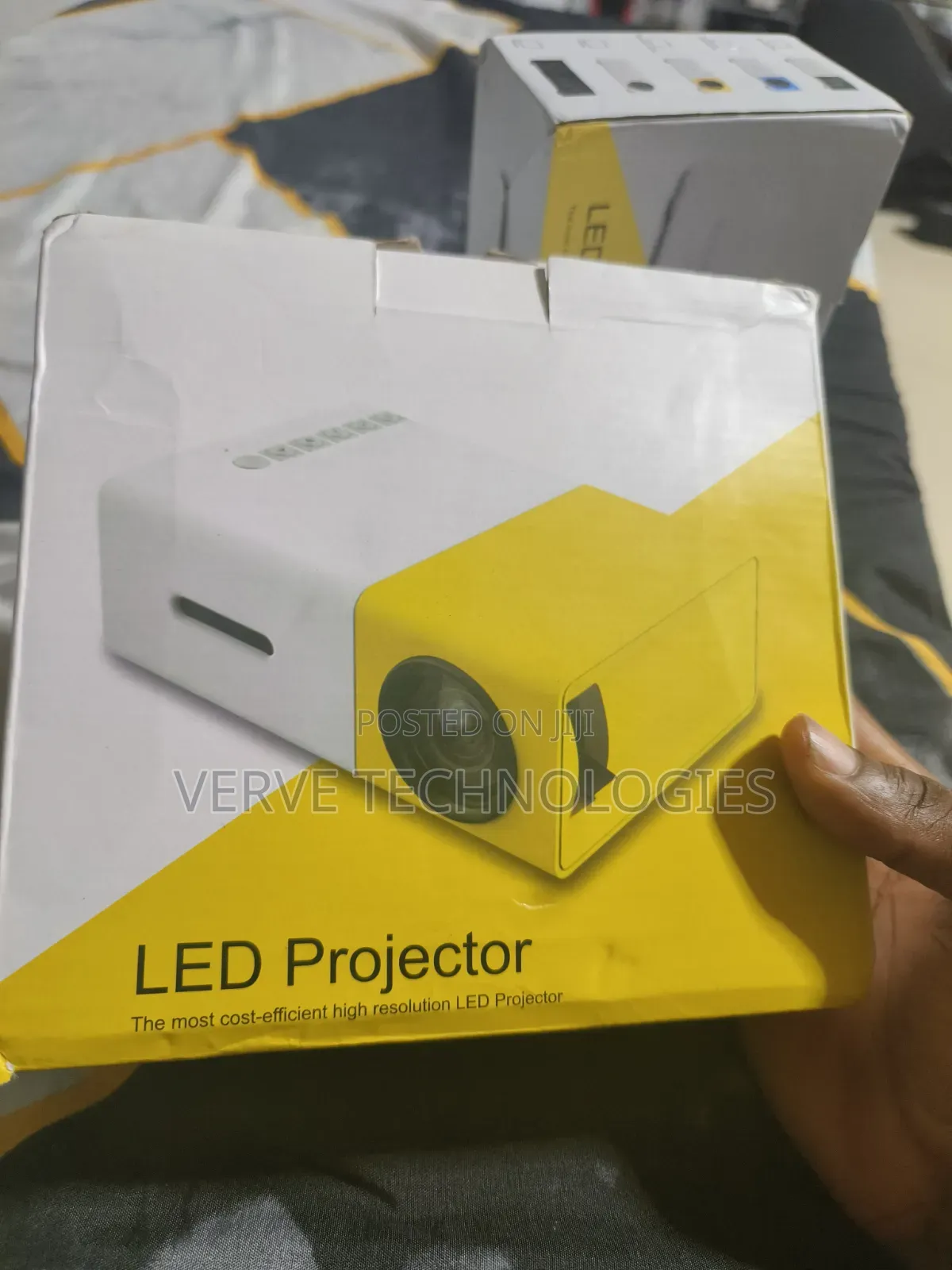 Portable Hd Projector (Black Version)