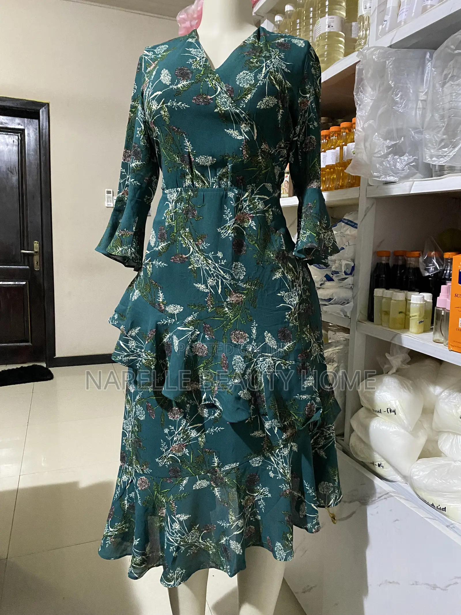 Uk Size 8 - Ladies Beautiful and Classy Dress