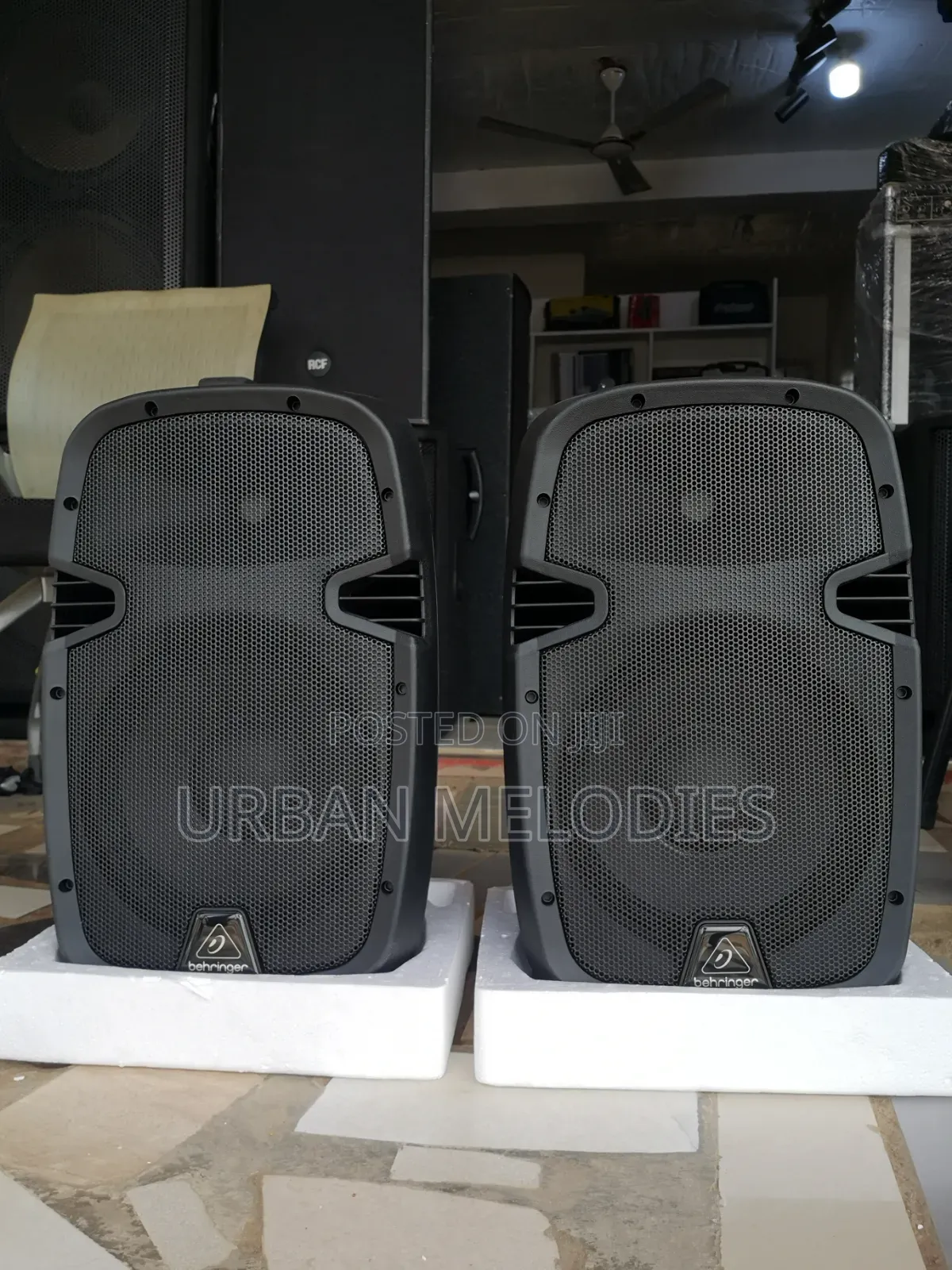 Behringer Pk110a Active Loudspeakers