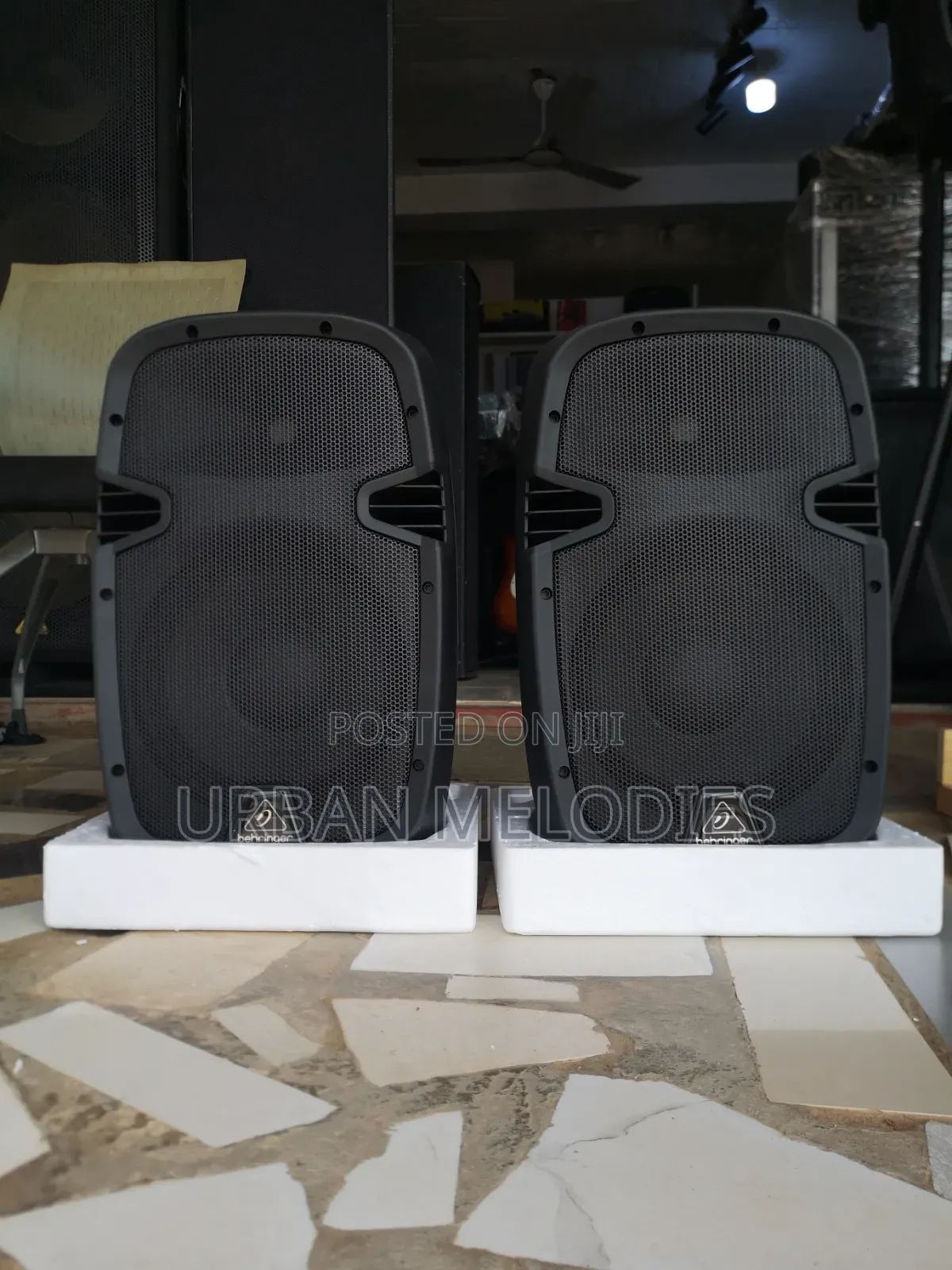 Behringer Pk110a Active Loudspeakers