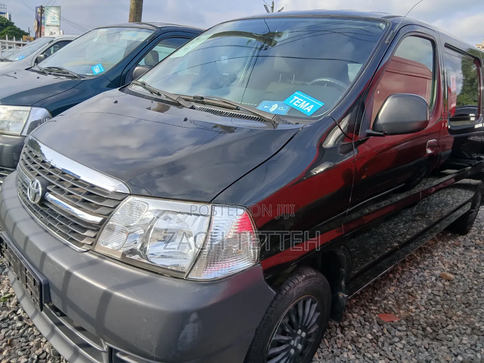 Toyota HiAce 2010 Green