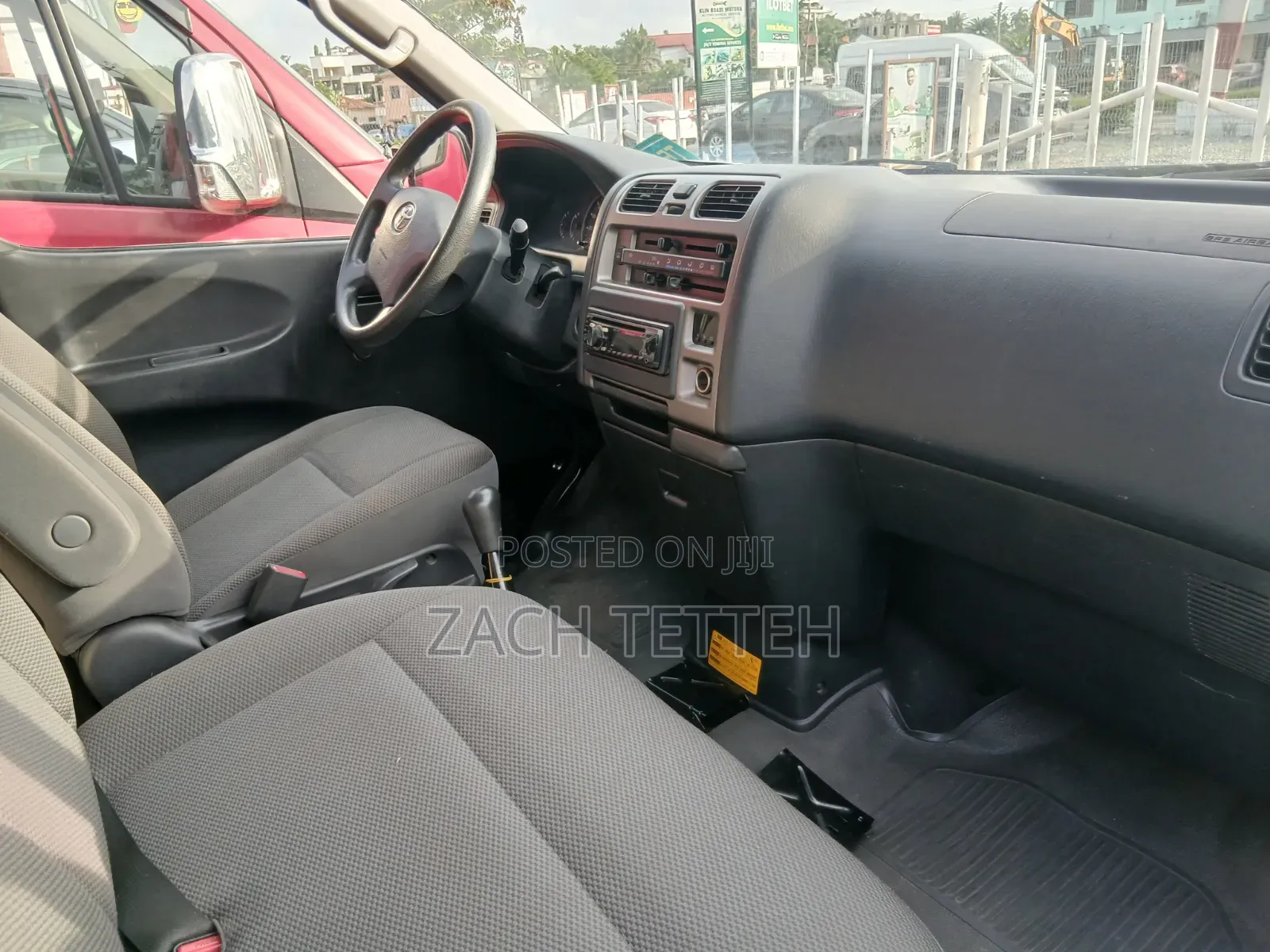 Toyota HiAce 2010 Green