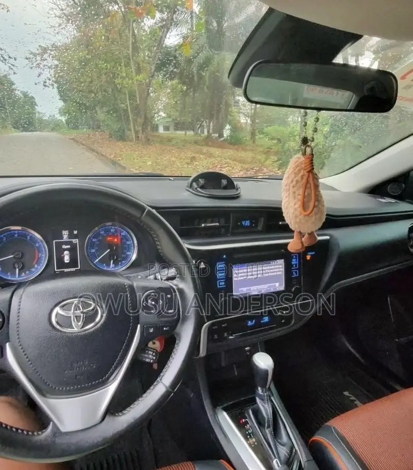 Toyota Corolla 2018 Black