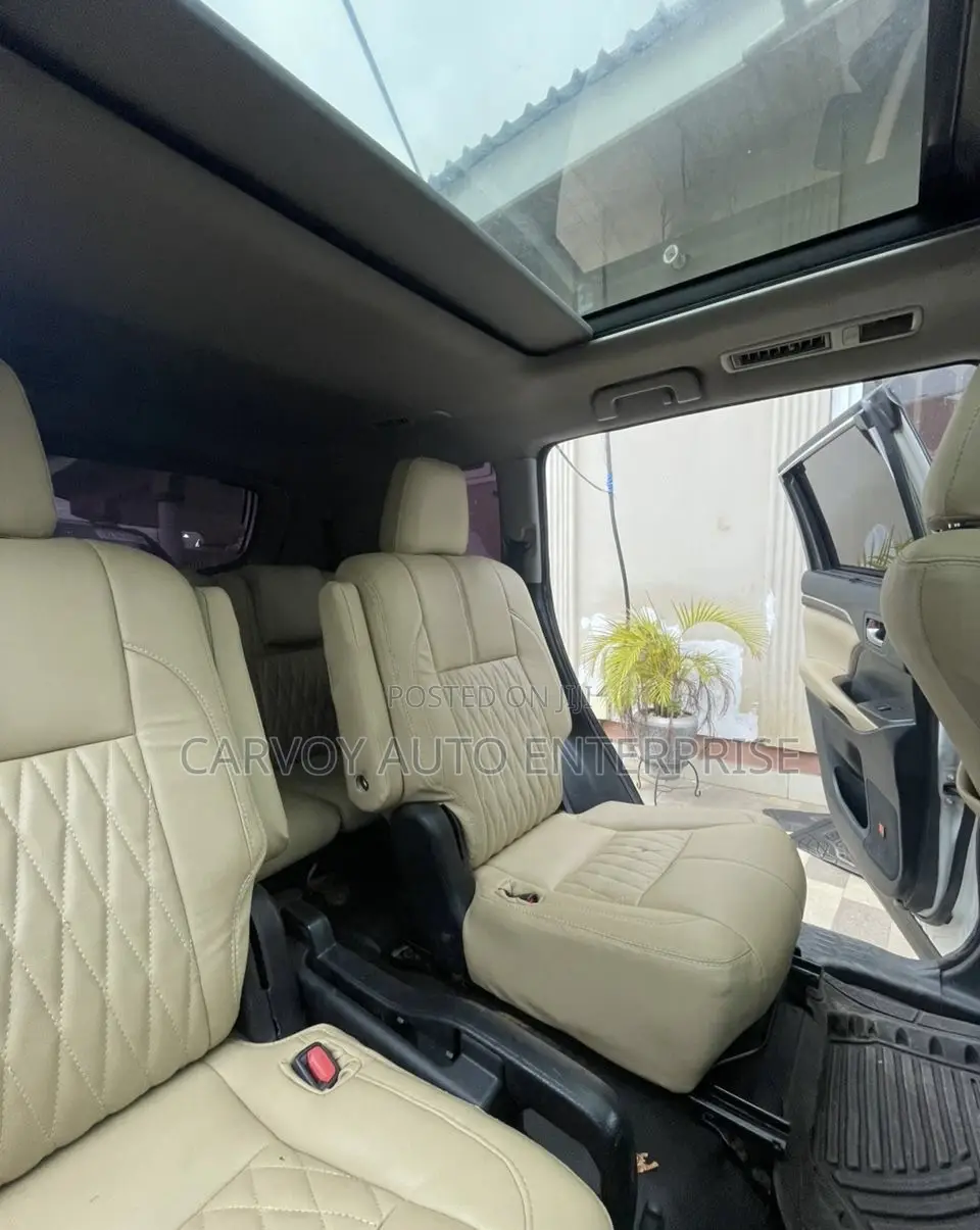 Toyota Highlander Limited Platinum 4dr SUV AWD (3.5L 6cyl 6A) 2015