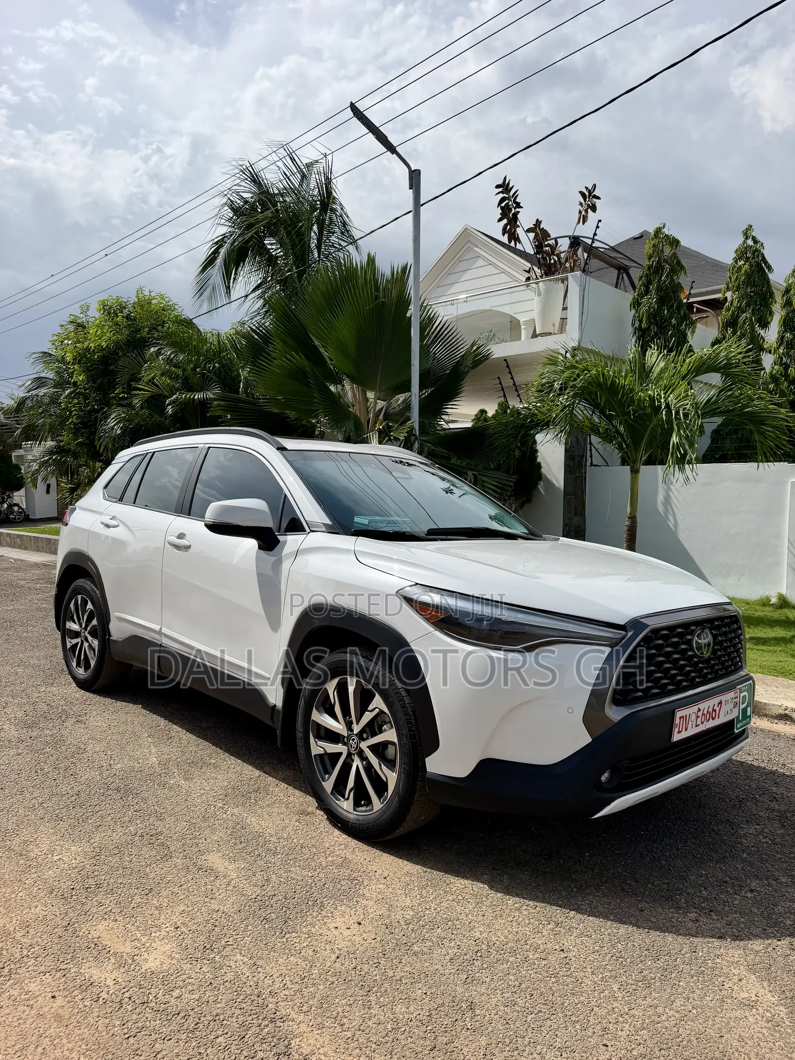 Toyota Corolla Cross XLE 2023 White