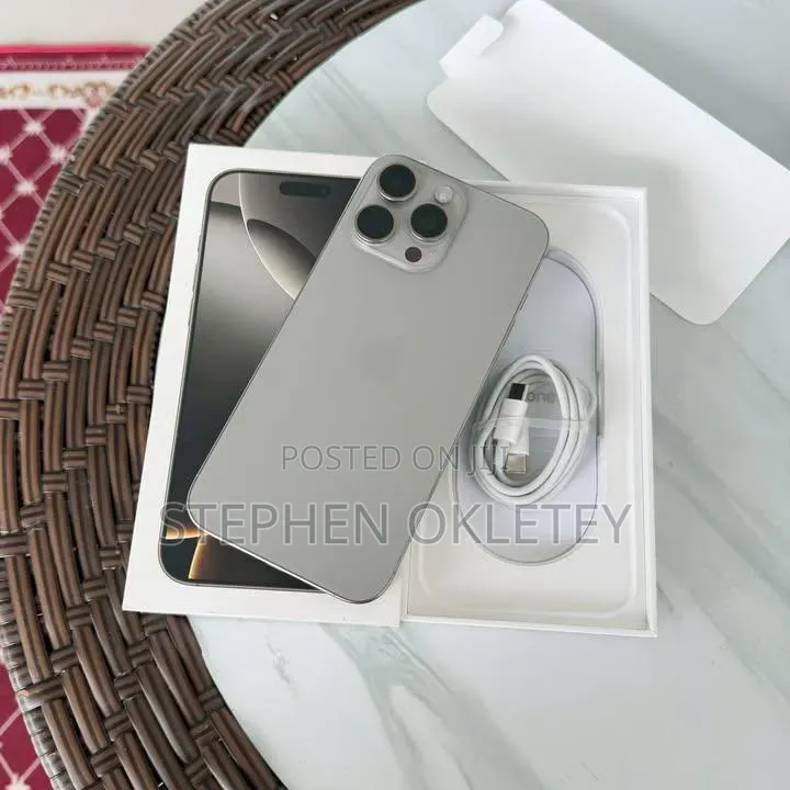 Apple iPhone 15 Pro Max 256 GB Silver