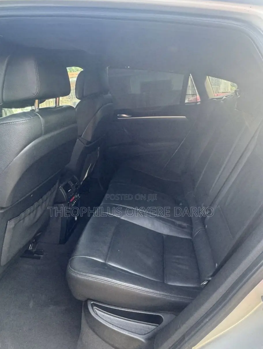 BMW X6 xDrive50i 4x4 Coupe (4.4L 8cyl 8A) 2013 Silver