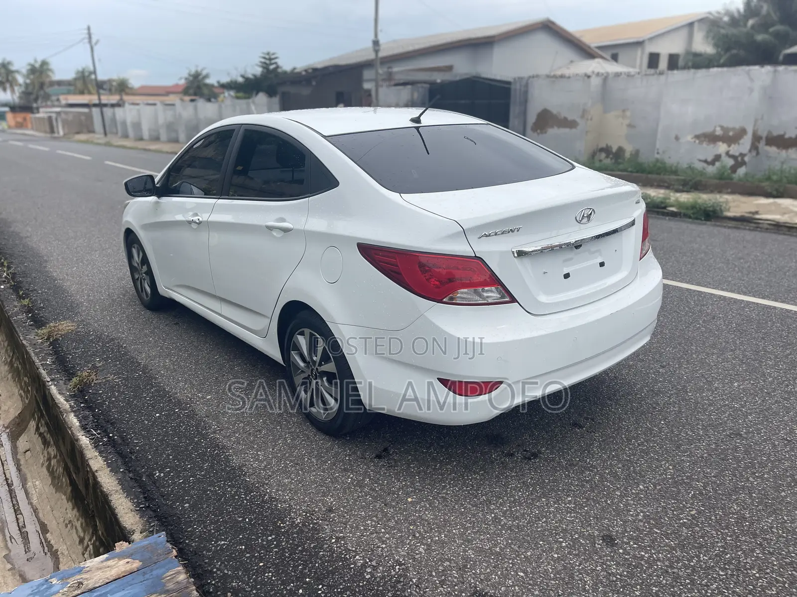 Hyundai Accent SE Sedan 2016 White