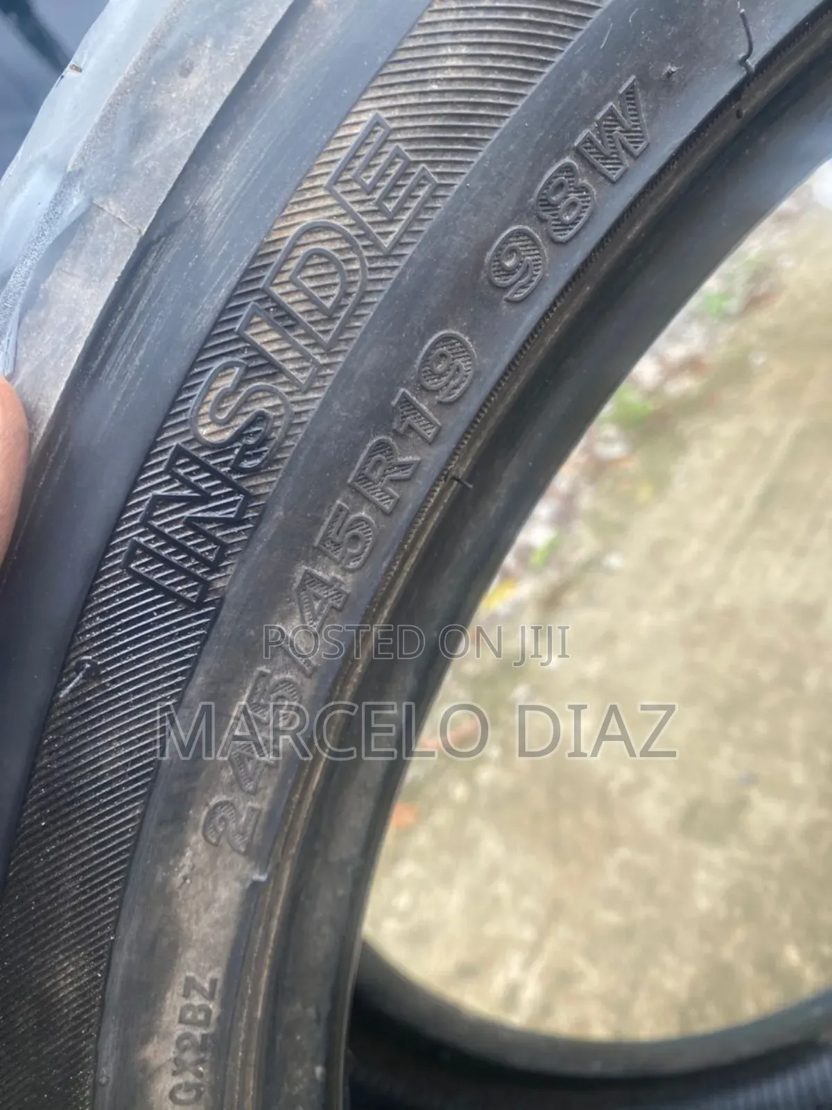 245/45/R19 Car Tire