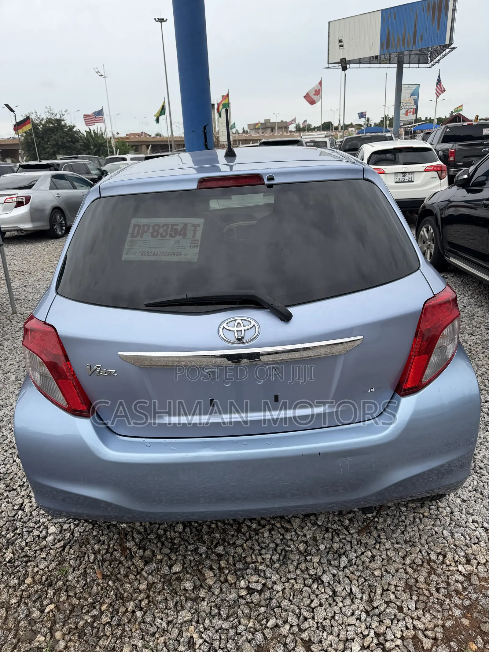 Toyota Vitz 1.3 AWD 5dr 2012 Blue