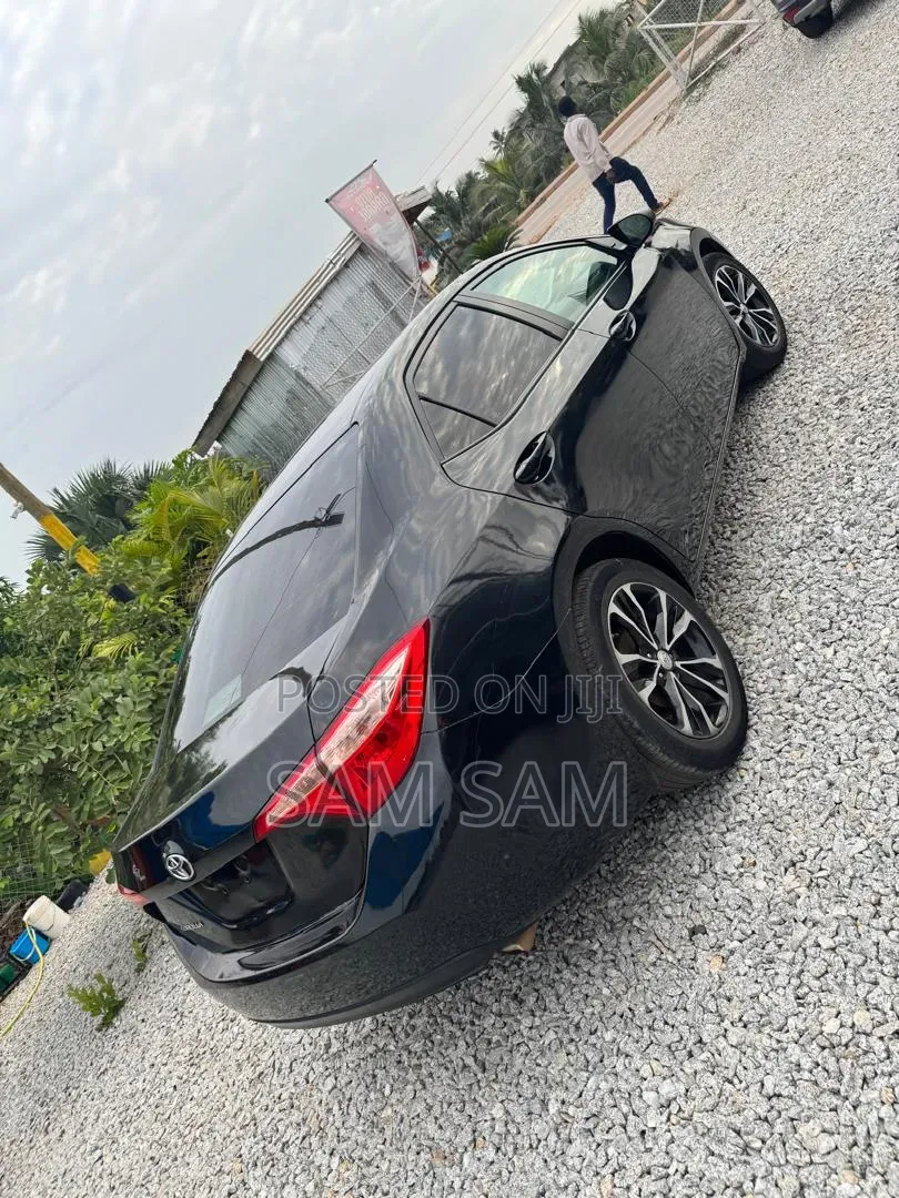 Toyota Corolla 2018 Black