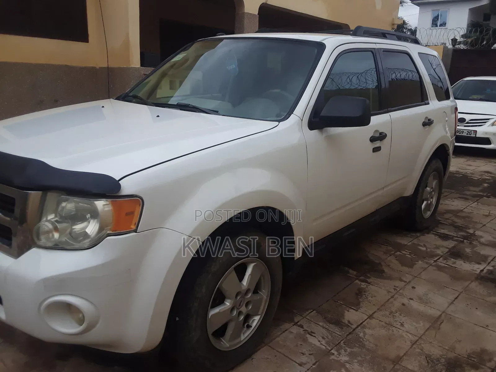 Ford Escape 2010 White